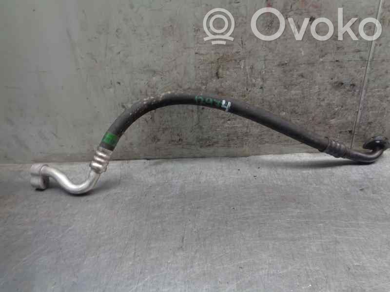 Ilmastointilaitteen putki (A/C)   000092601