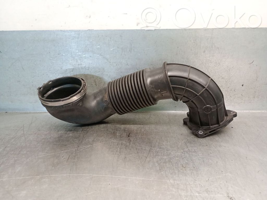 Ilmastointilaitteen putki (A/C)   GJ329F876AB