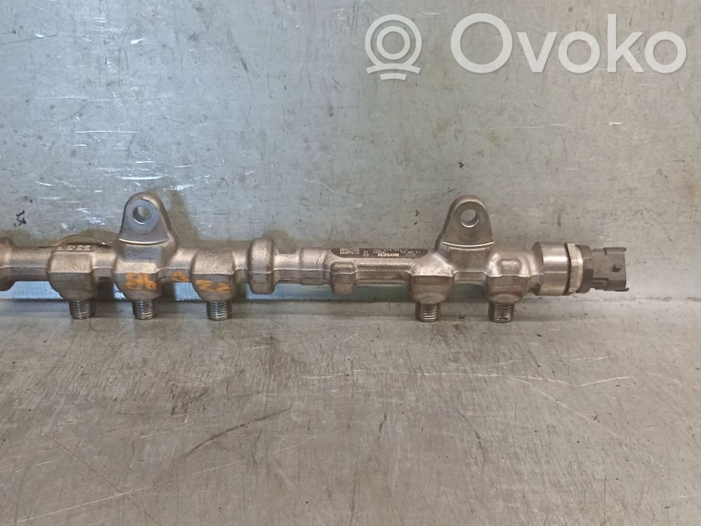 Opel Corsa D Rampa inyectora