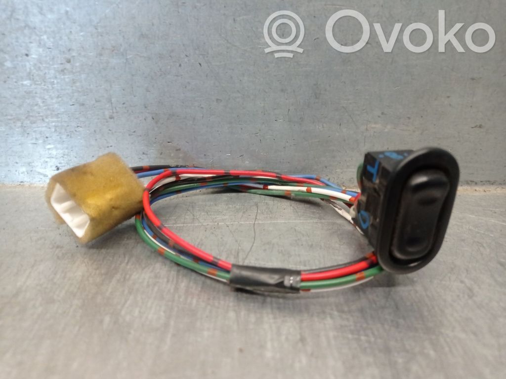 Mazda Xedos 9 Electric window control switch 