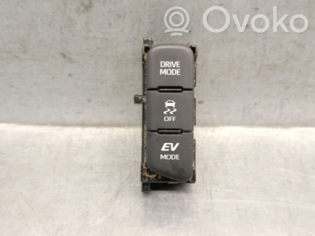 Toyota Yaris XP210 Interruttore/pulsante di controllo multifunzione