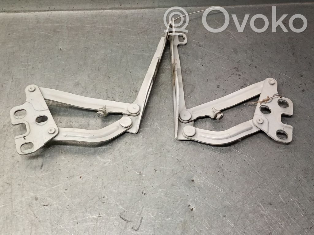 Opel Corsa E Konepellin saranat 