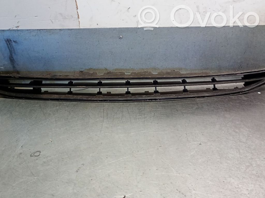 Opel Corsa E Grotelės priekinės 