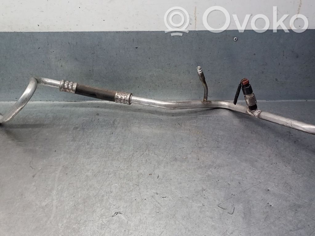 Ford Focus Air conditioning (A/C) pipe/hose 