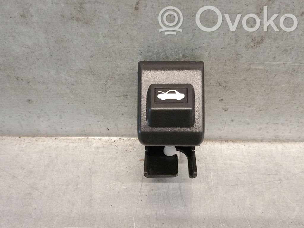Tie down hook / loop   PEX3