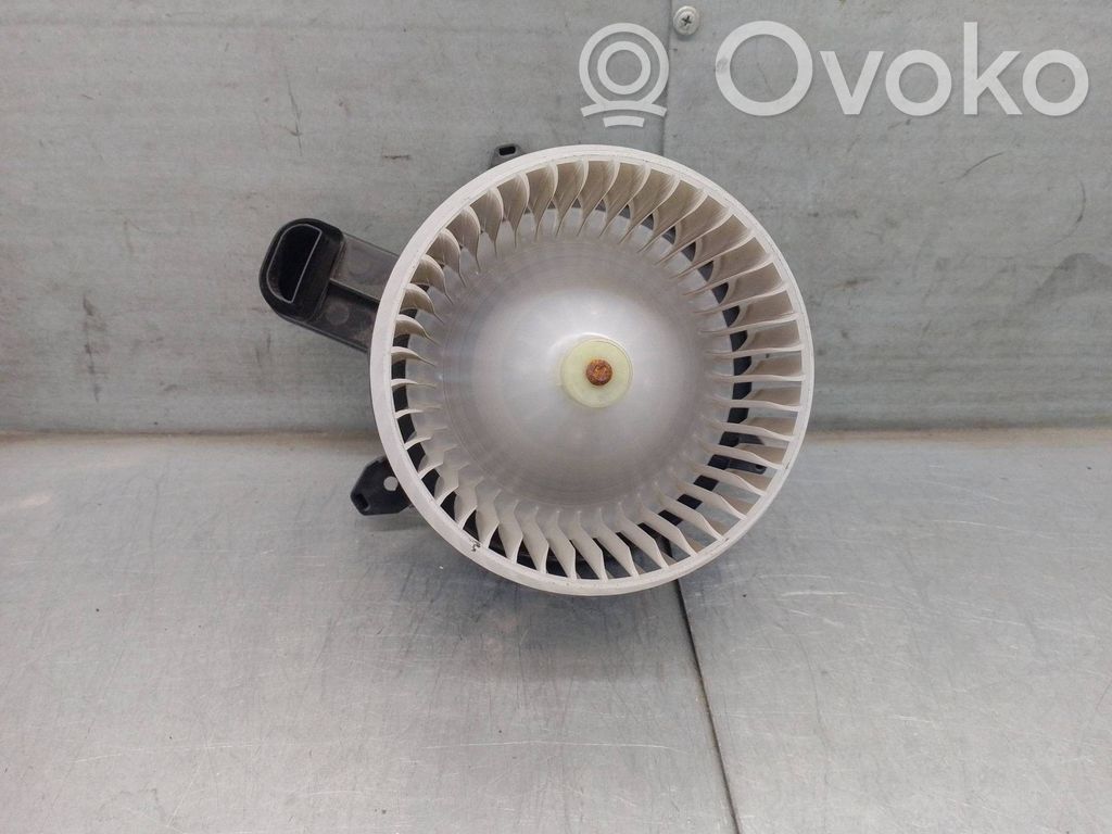 Toyota Yaris Ventola riscaldamento/ventilatore abitacolo