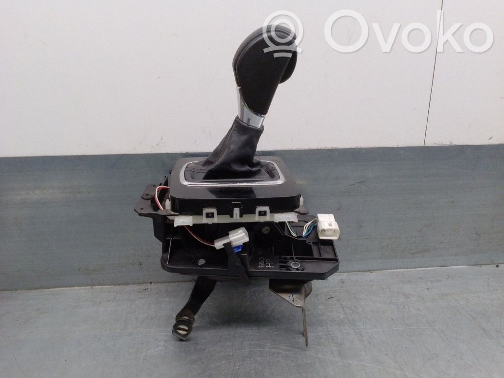 Subaru Outback (BS) Palanca de cambios 