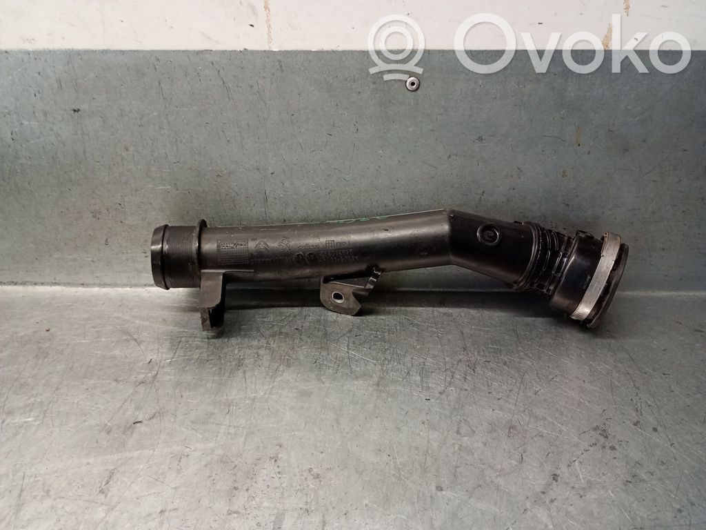 Opel Vivaro Ilmastointilaitteen putki (A/C) 