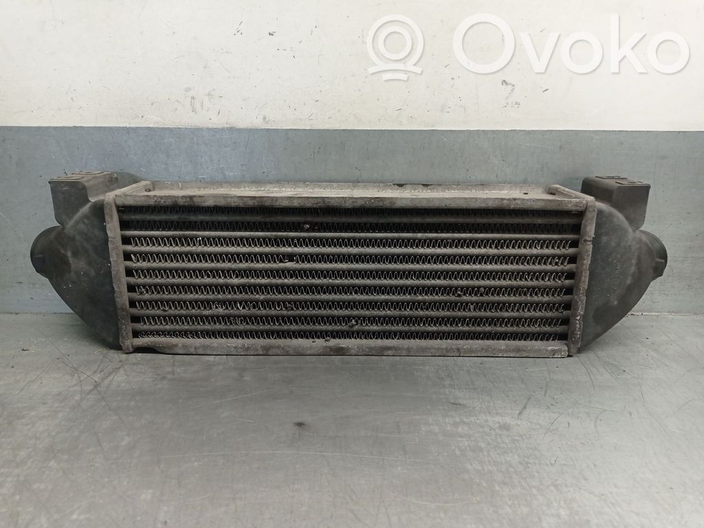 Interkūlerio radiatorius   YC159L440BF