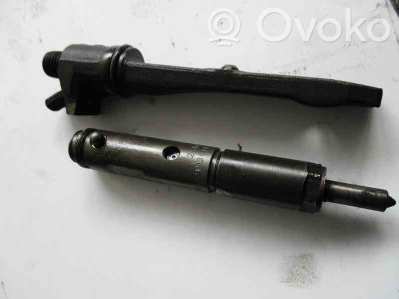 Inyector de combustible   09202474,0432193569