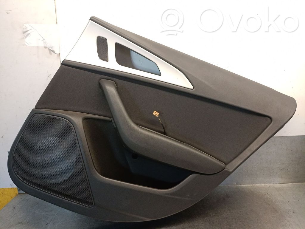 Audi A6 C7 Boczki / Poszycie drzwi tylnych 