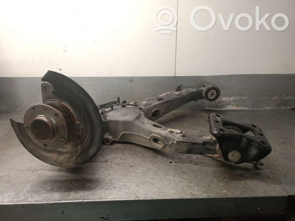 Opel Vivaro Olka-akselin laakeripesä 