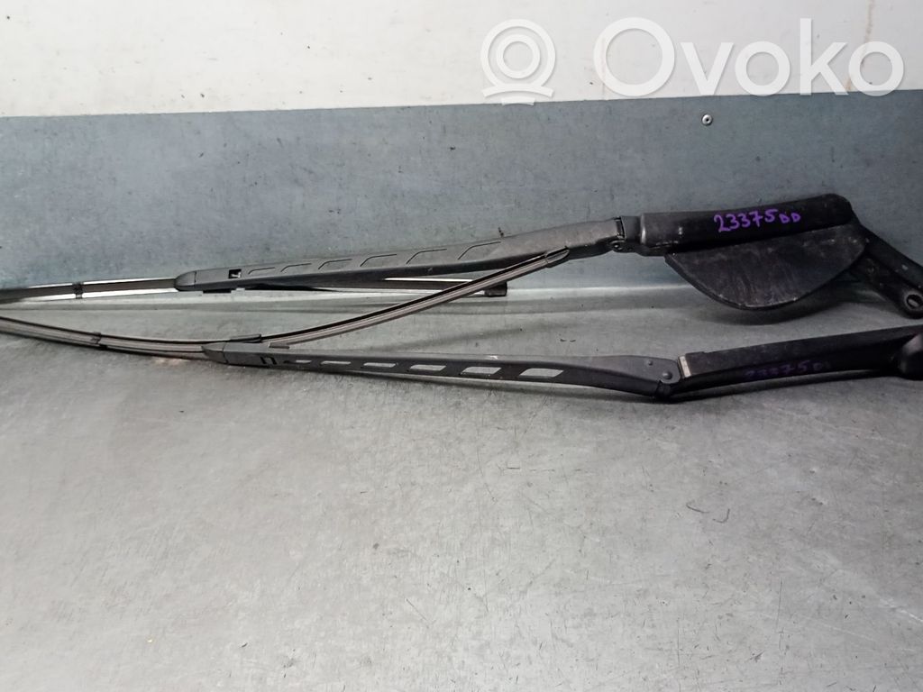 BMW 5 E60 E61 Wischerarm vorne 