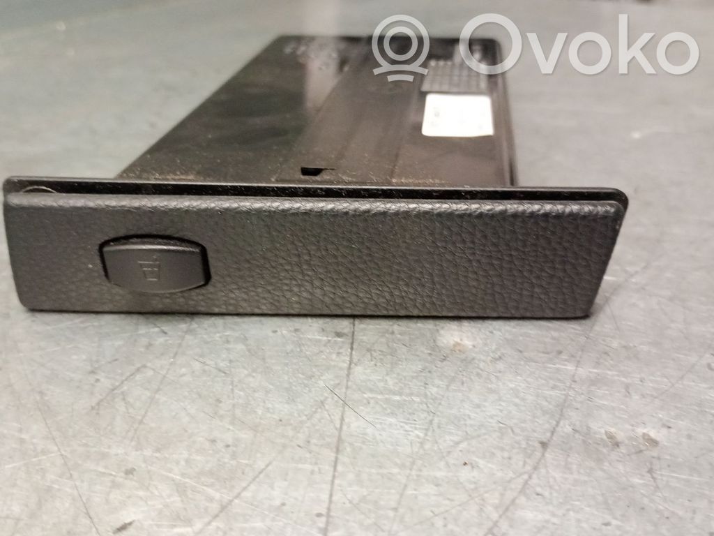 BMW 5 E60 E61 Vassoio pieghevole 
