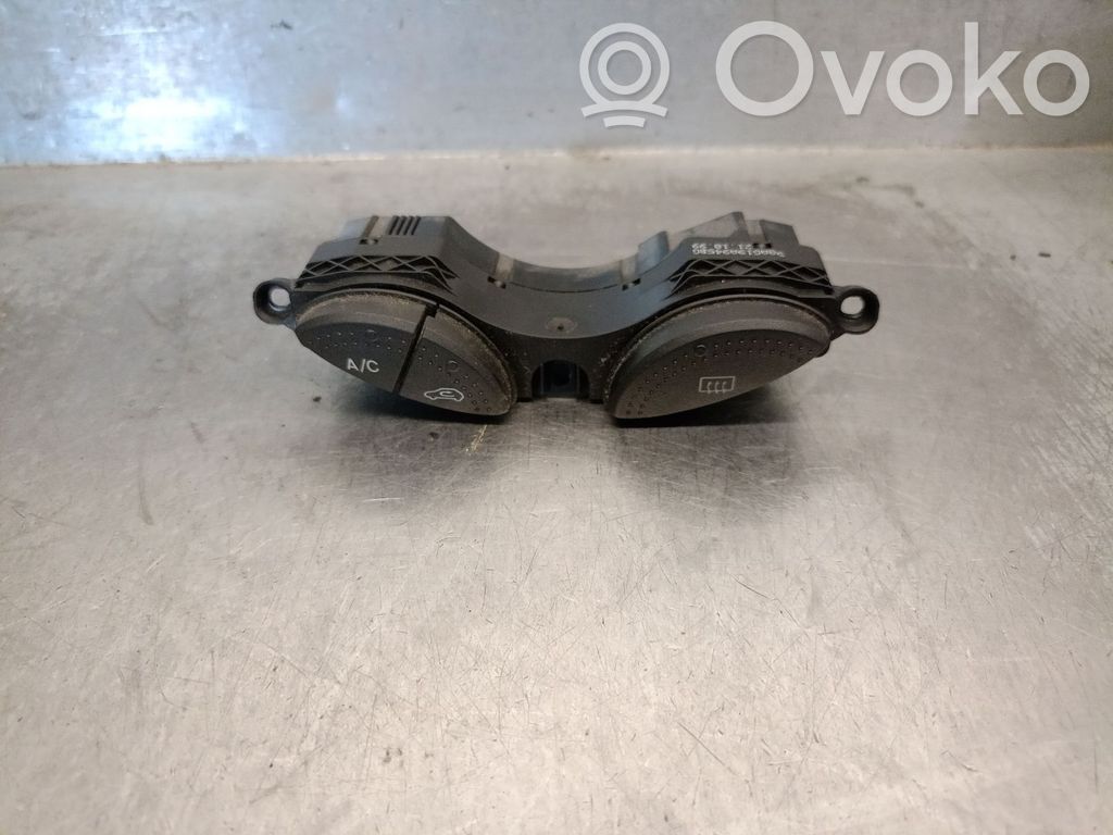 Ford Focus Multifunctional control switch/knob 