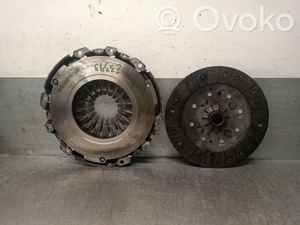 Subaru Legacy Sankabos komplektas 