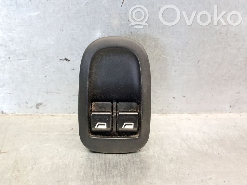 Peugeot 206 Electric window control switch 