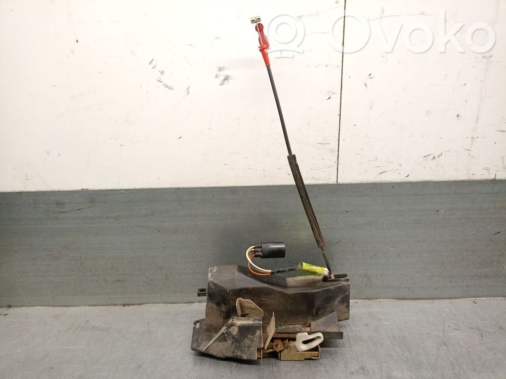 Ford Escort Priekšpusē slēdzene 