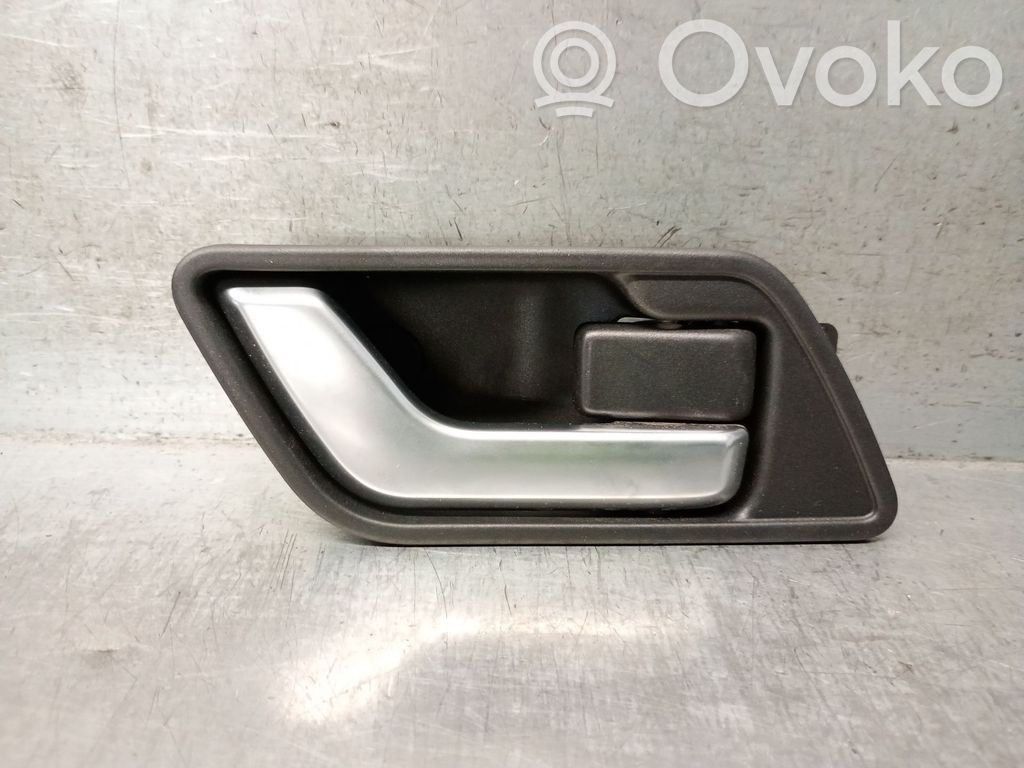 Land Rover Freelander 2 - LR2 Manecilla interna puerta trasera 