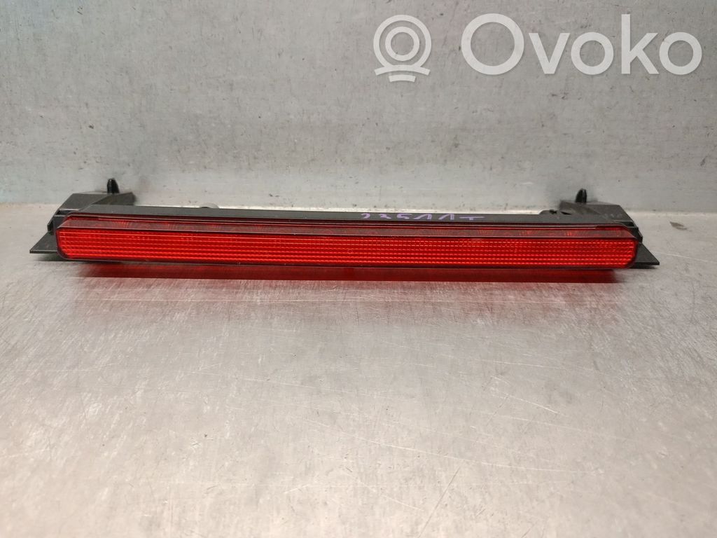 Volvo XC40 Third/center stoplight 