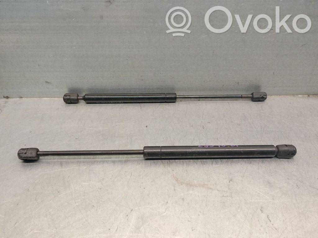 Jaguar X-Type Tailgate/trunk strut/damper 
