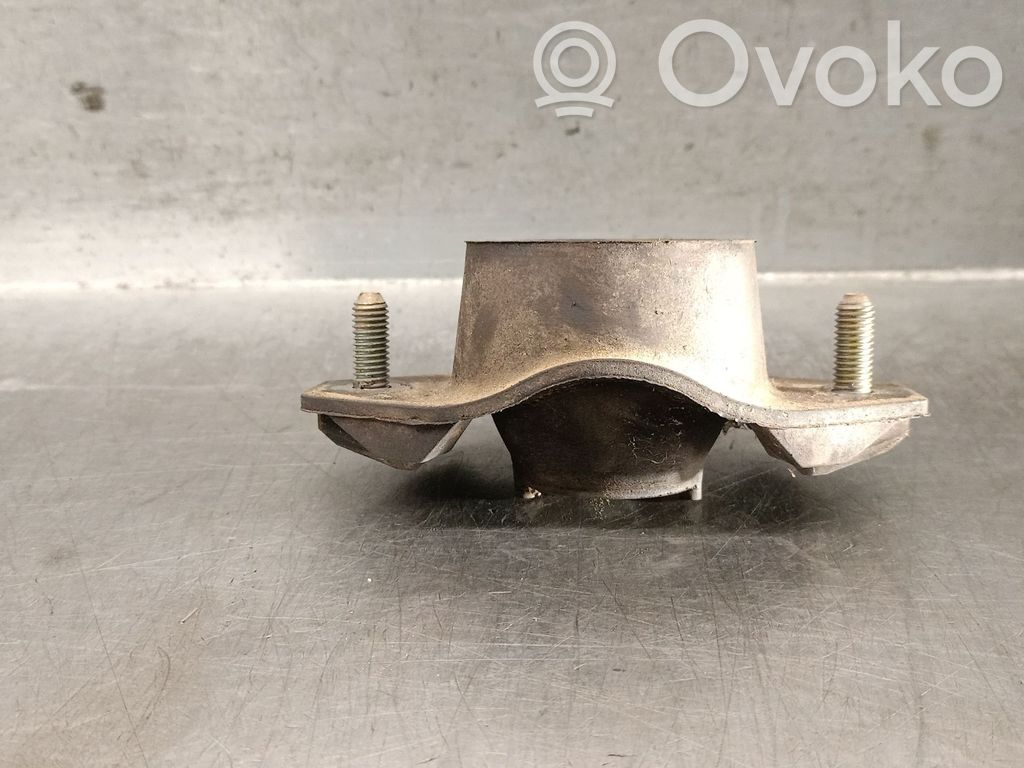 Citroen Saxo Engine mount bracket 