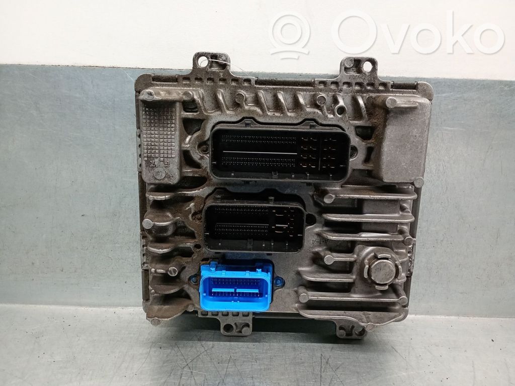 Opel Zafira B Engine control unit/module 