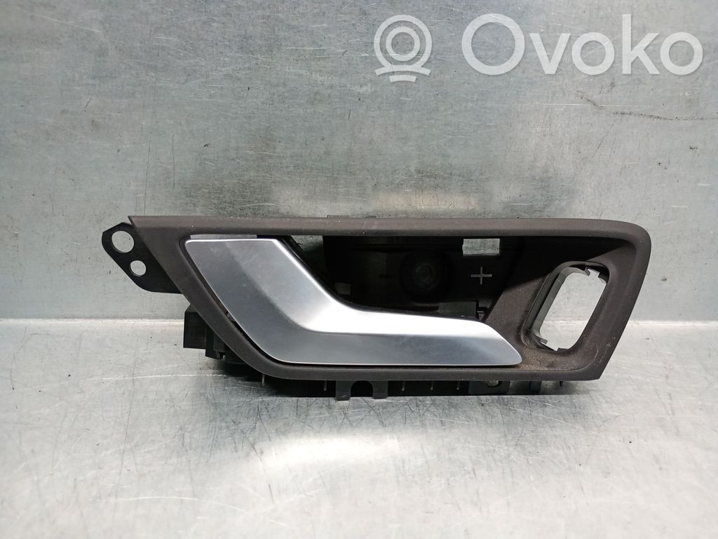 Ford Focus Front door interior handle 