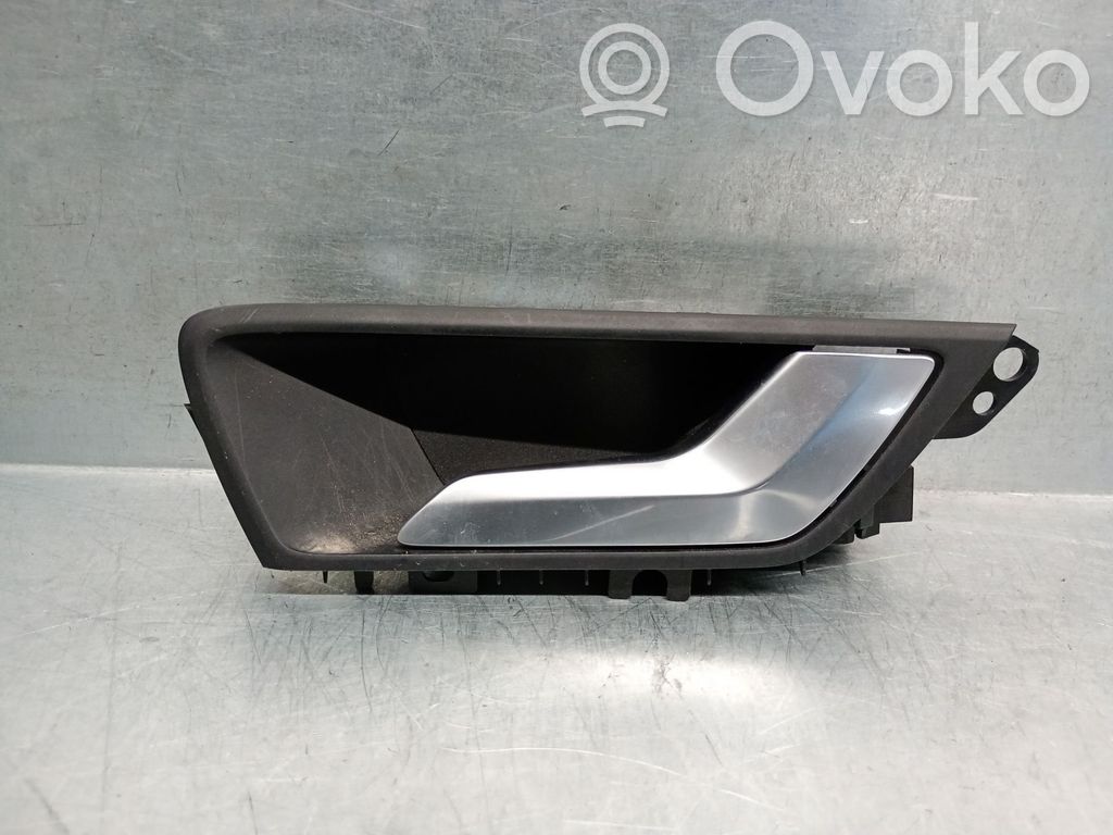 Ford Focus Front door interior handle 