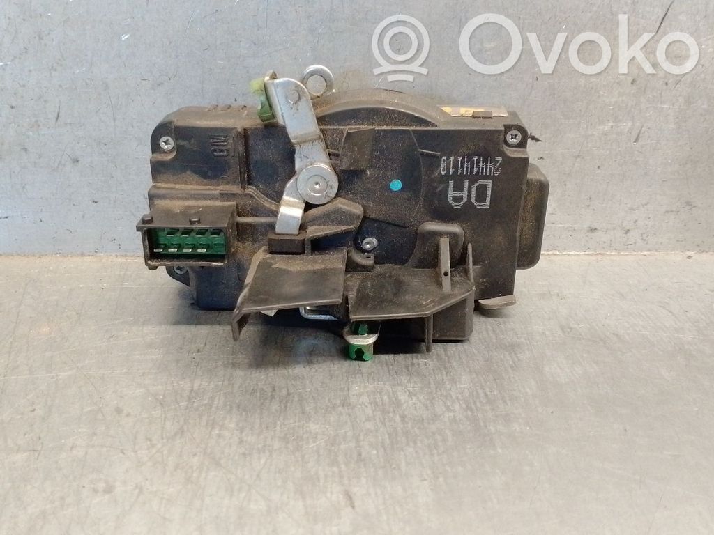 Opel Vectra B Etuoven lukko 