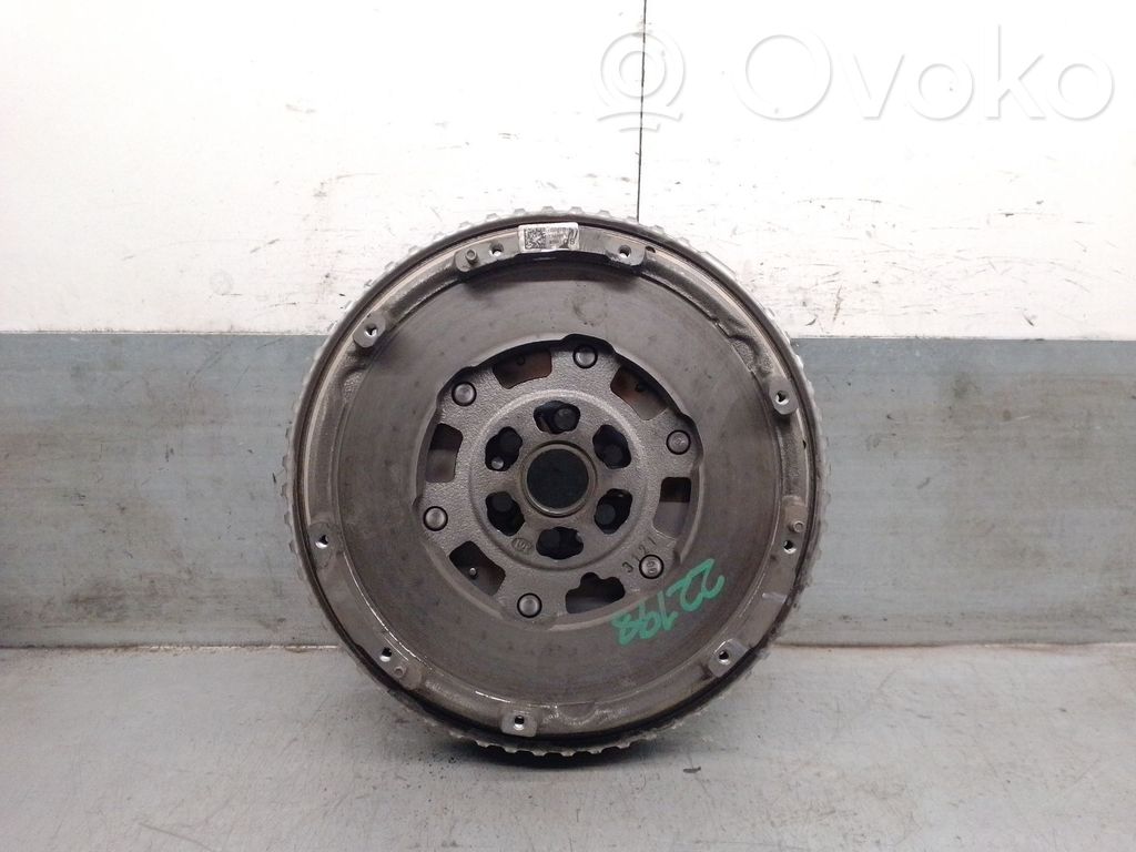 Nissan Juke II F16 Volanta ambreiaj