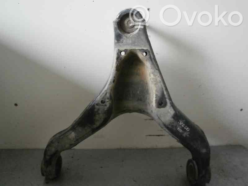 Iveco Daily 3rd gen Querlenker vorne 