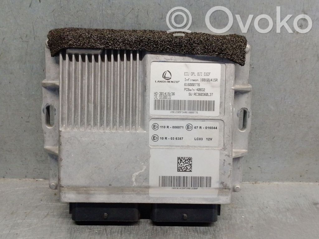 Dacia Sandero III Engine control unit/module 