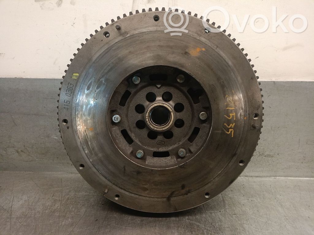 Vauhtipyörä   415036310,7701476546