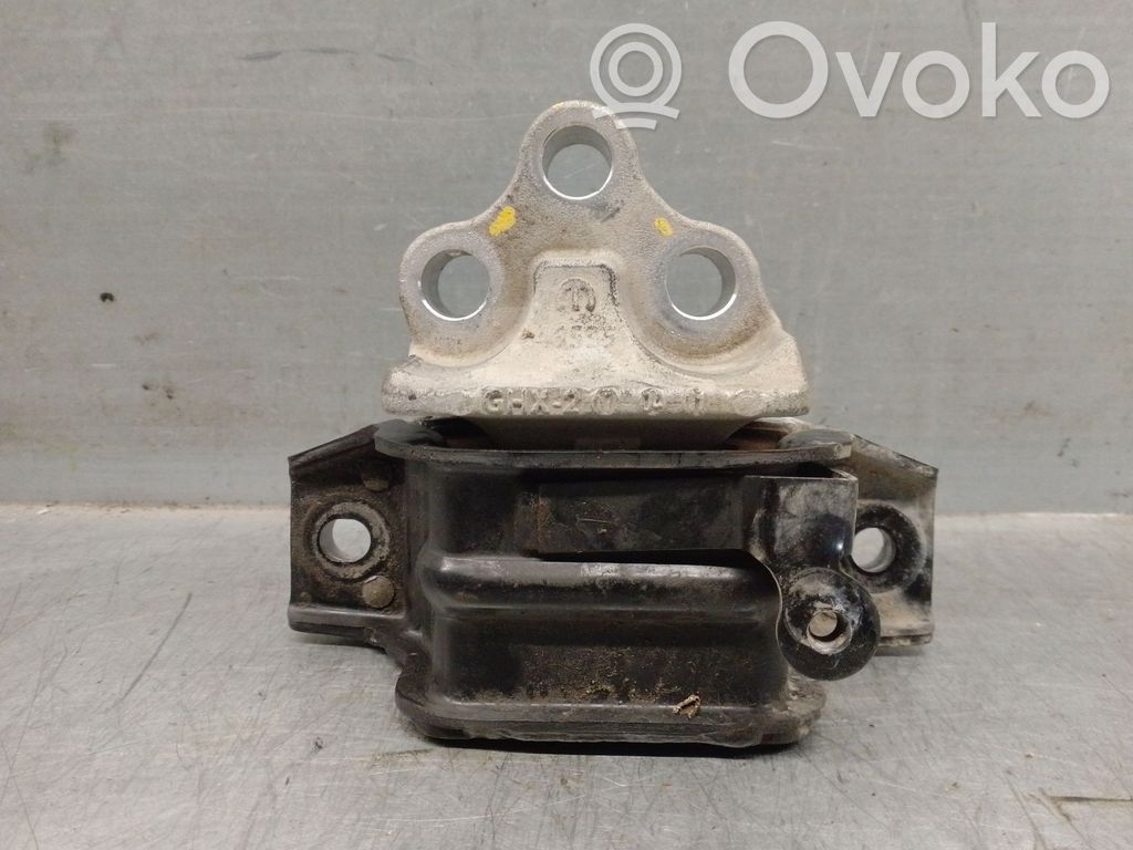 Engine mount bracket   P68253031AC,68253031AC