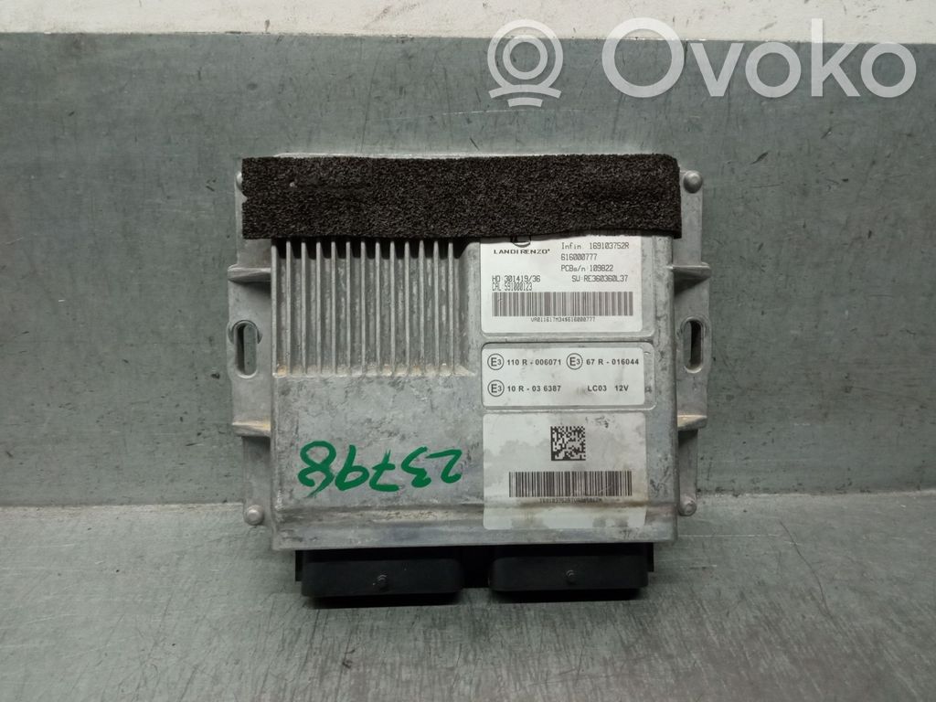 Dacia Sandero III Engine control unit/module 