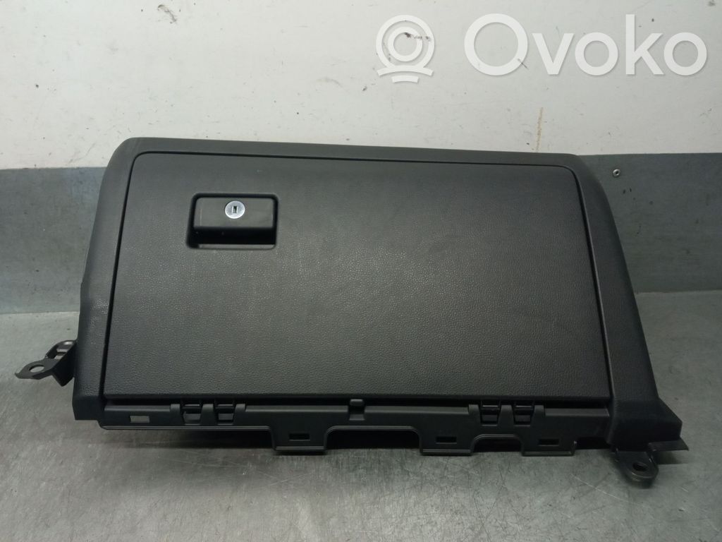 Toyota RAV 4 (XA50) Handschuhfach