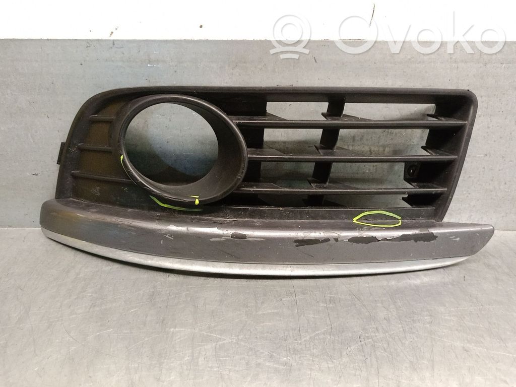 Volkswagen Jetta V Grill / Wlot powietrza błotnika przedniego