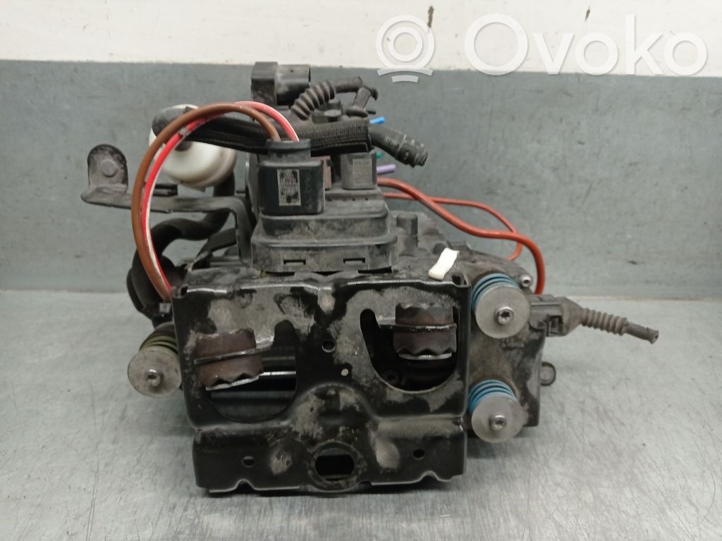 Kompresor zawieszenia tylnego pneumatycznego   4M0616005H,4M0616005J,4430203001