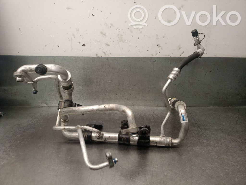 Ilmastointilaitteen putki (A/C)   97775CV500,97775CV500