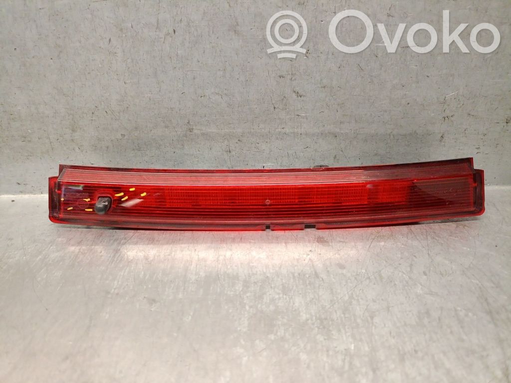 Nissan Micra C+C Third/center stoplight 