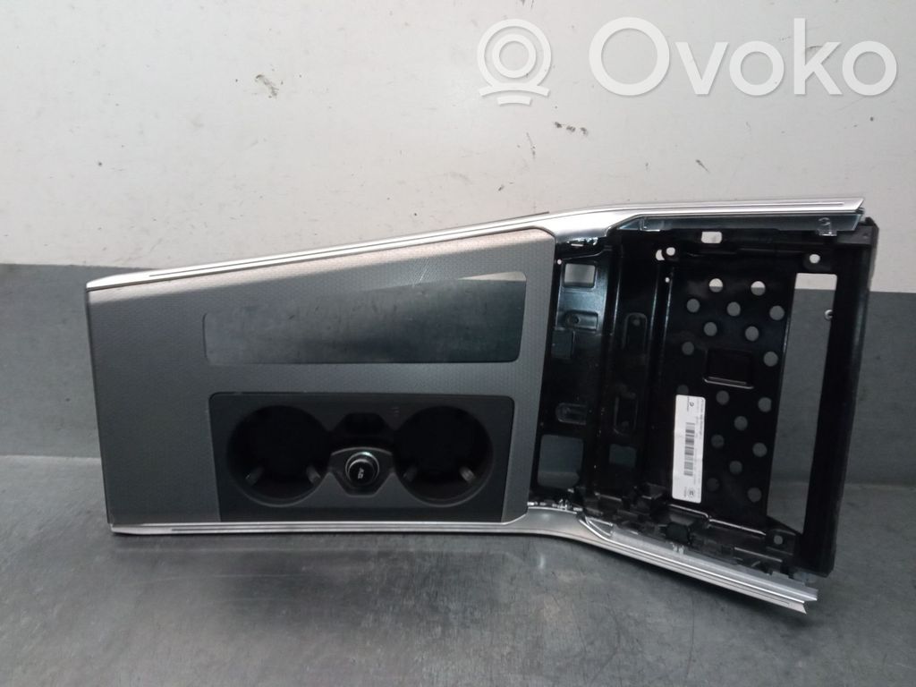 Audi A6 C7 Instrumentu paneļa dekoratīvā apdare 