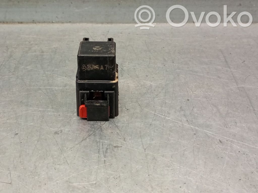 Módulo de fusible   04707900AA