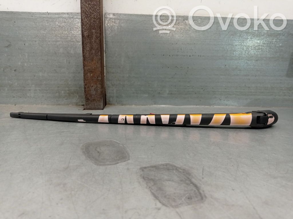 Alfa Romeo 147 Ramię wycieraczki szyby tylnej 