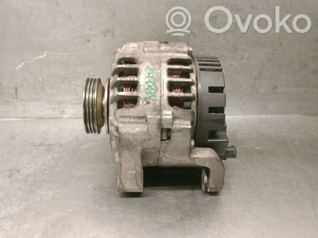 Renault Clio III Generator/alternator 