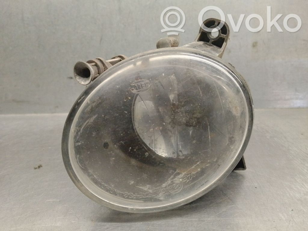 Etusumuvalo   8T0941700A,8T0941700A