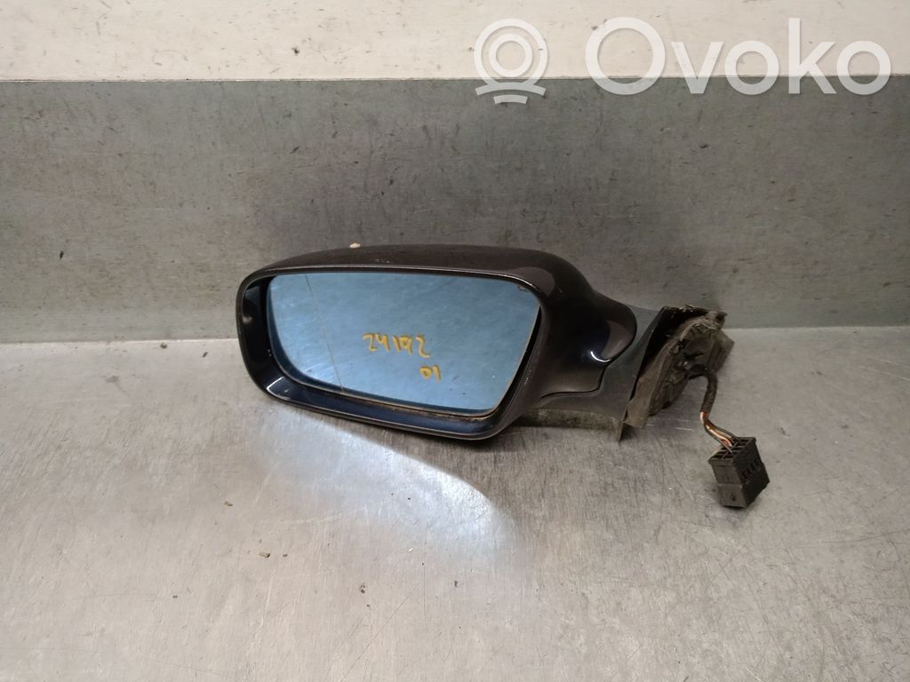 Audi A4 S4 B5 8D Elektryczne lusterko boczne drzwi przednich 
