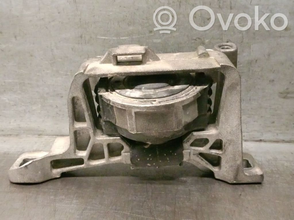 Ford Focus Engine mount bracket 