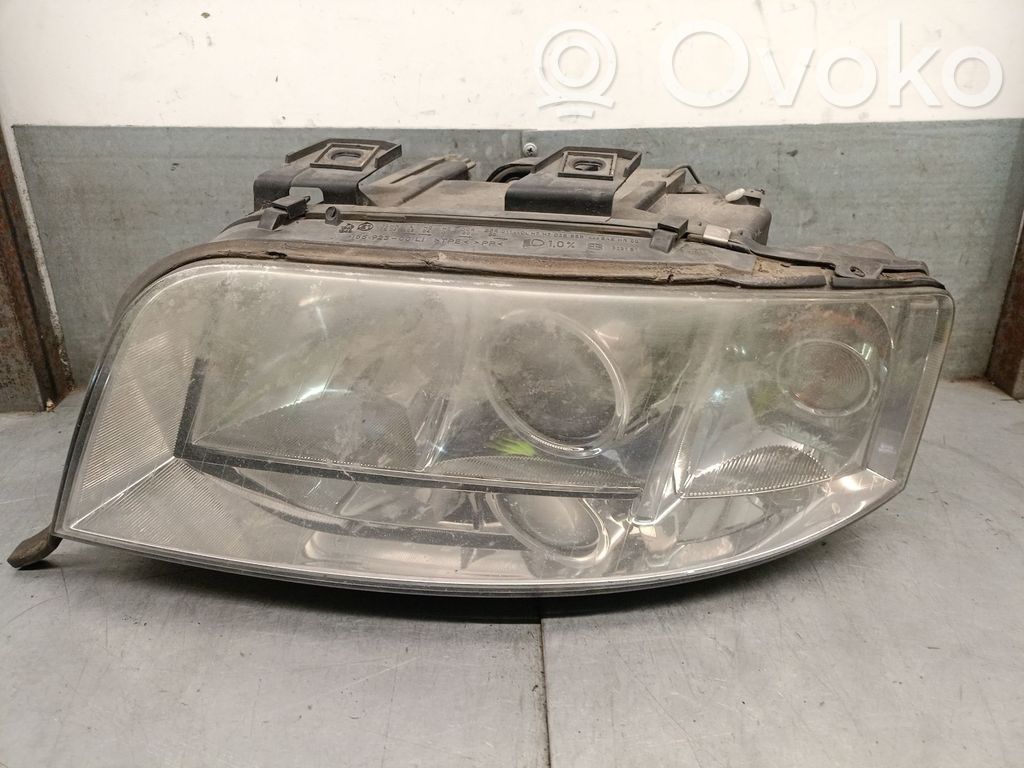 Audi A6 Allroad C5 Lampa przednia 