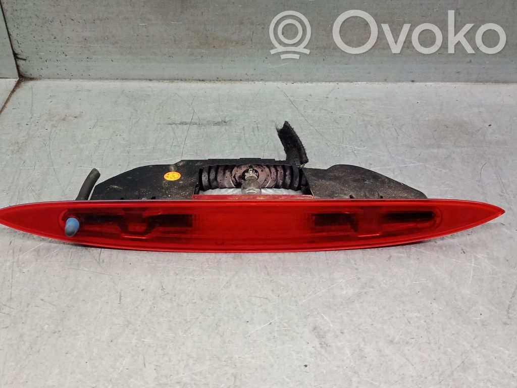 Renault Modus Third/center stoplight 